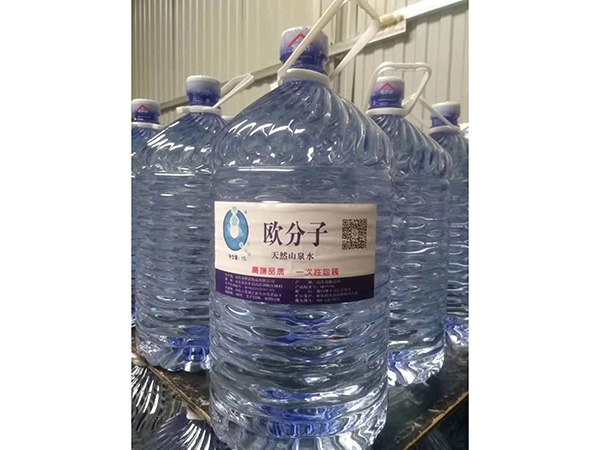 8升