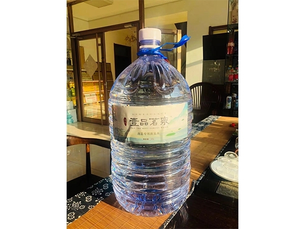 纯净水塑料瓶